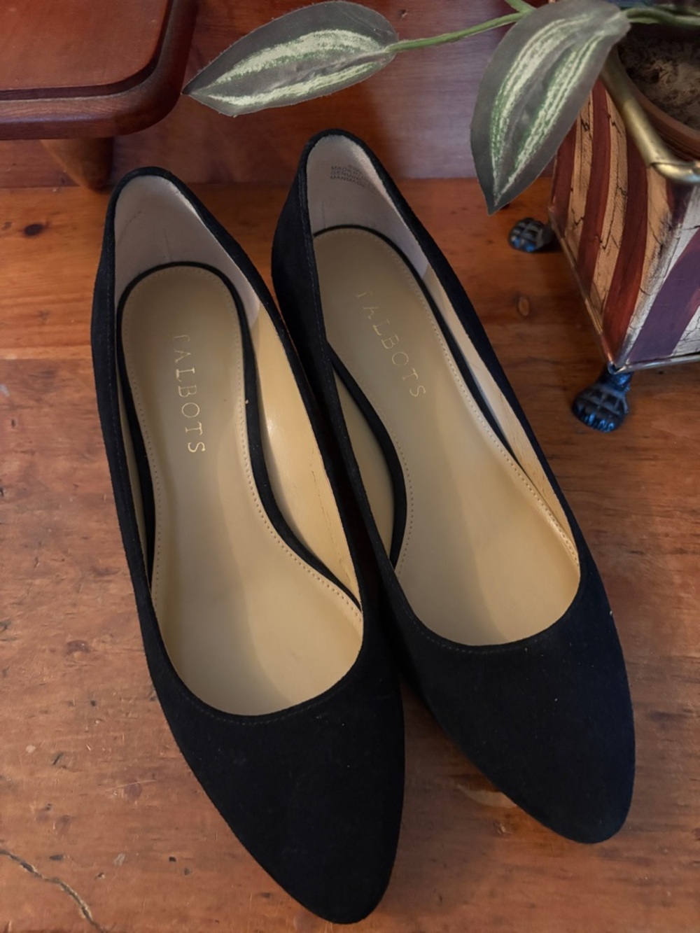 Talbots Black Suede Pointed-Toe Block Heel Size 6.5